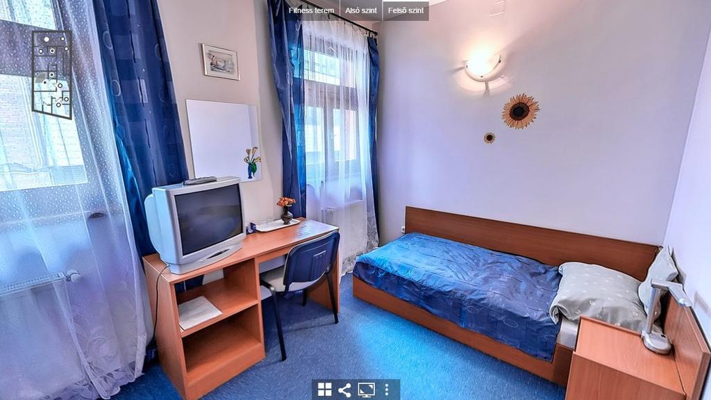 Bed and Breakfast Timarhaz Panzio à Szeged Extérieur photo